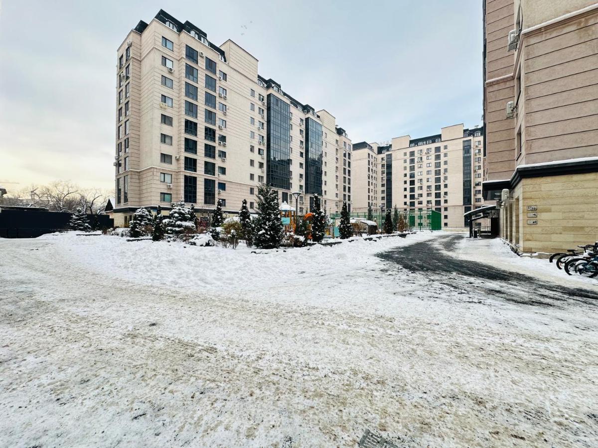 Appartamento Central Park In The City Center Almaty Esterno foto